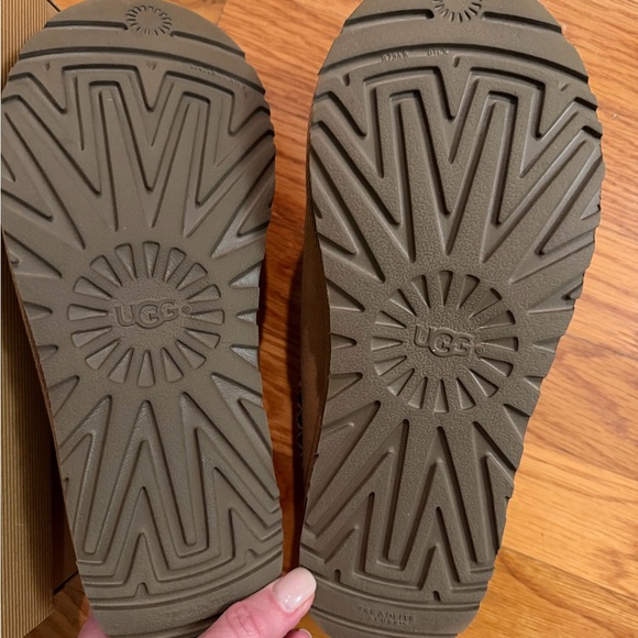 UGG Women’s Tasman Chestnut Suede Slippers Size 8 $65 - Picture 5 of 5